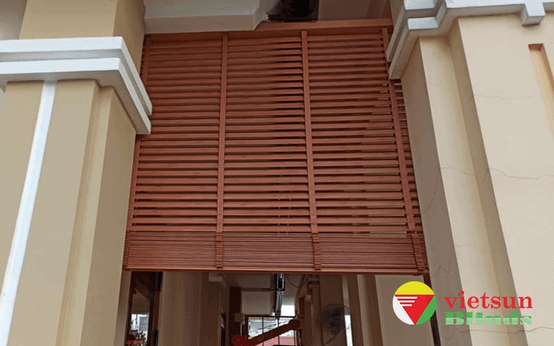 Việt Sun Blinds chuyên lắp đặt mành gỗ cửa sổ nhỏ, lớn. Liên hệ nhận báo giá và tư vấn qua số Hotline: 0909 62 7700
