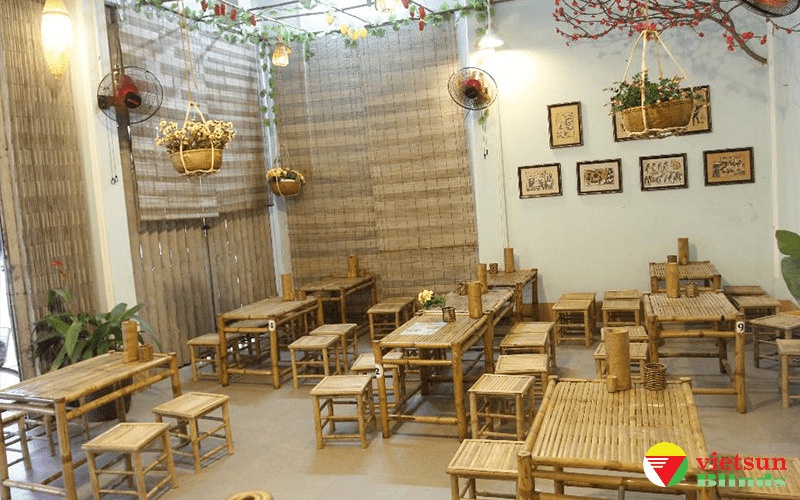 Việt Sun Blinds là một trong những đơn vị chuyên sản xuất, cung cấp bàn ghế tre quán nhậu, bàn ghế tre quán ăn hàng đầu tại TP.HCM. LH báo giá: 0909 62 7700