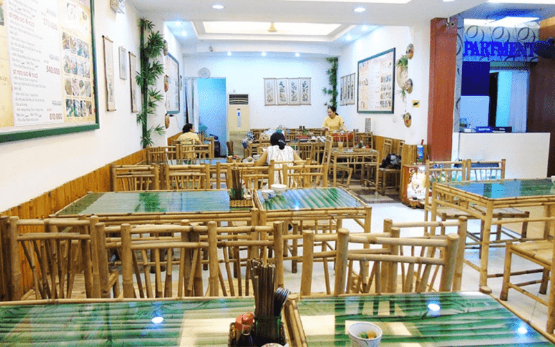 gia ban ghe tre nha hang