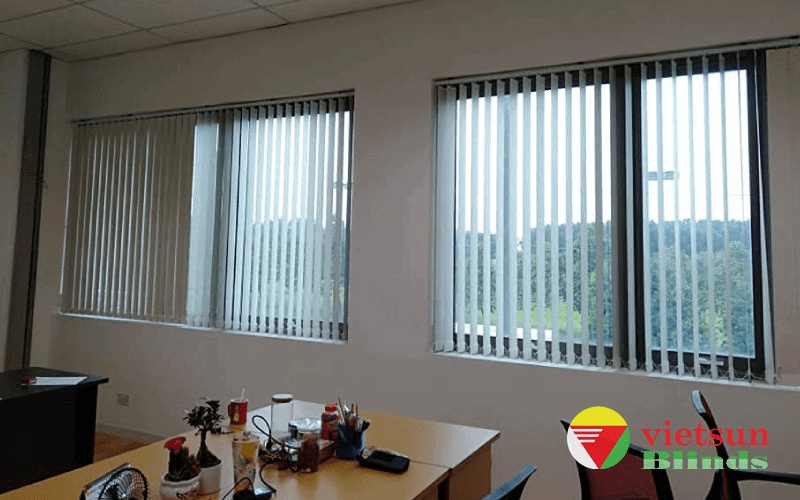 Nhận tư vấn báo giá rèm của sổ văn phòng tại Việt Sun Blinds. Đây là đơn vị chuyên về rèm văn phòng tại TP.HCM