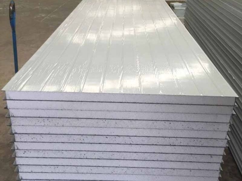 Cải Tạo Không Gian Sống Với Vách Tôn Xốp Cách Nhiệt 4 Thi công nhanh chóng